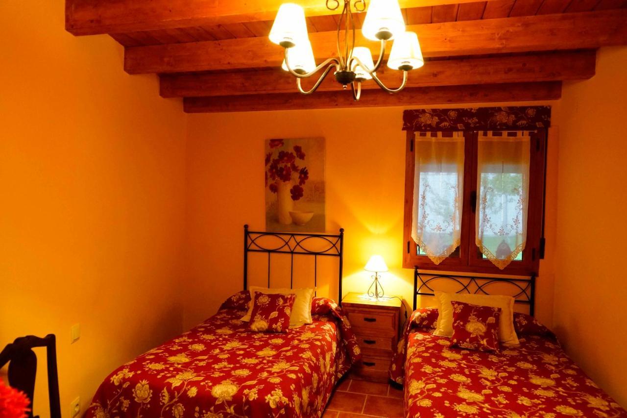 Chalet La Cija Del Abuelo A 1 Hora De Madrid Ségovie
