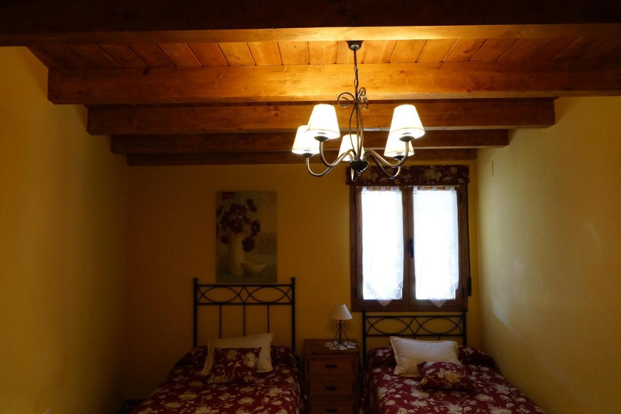 Chalet La Cija Del Abuelo A 1 Hora De Madrid Ségovie